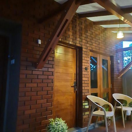 Villa A50 Negombo Exteriör bild