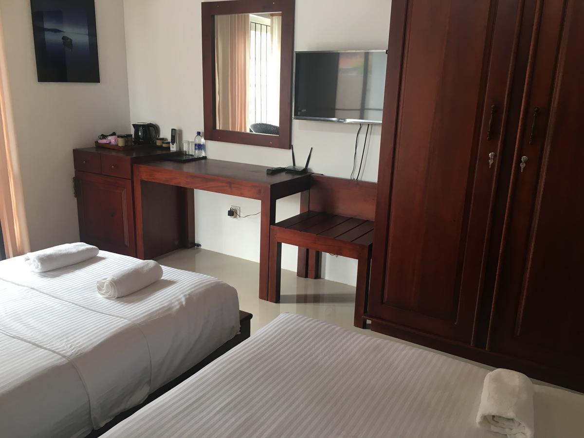 Villa A50 Negombo Exteriör bild