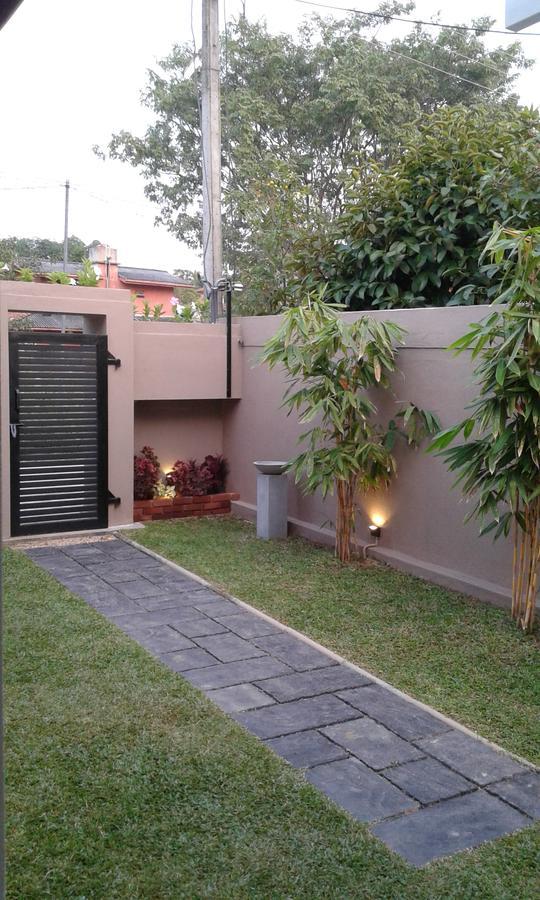 Villa A50 Negombo Exteriör bild
