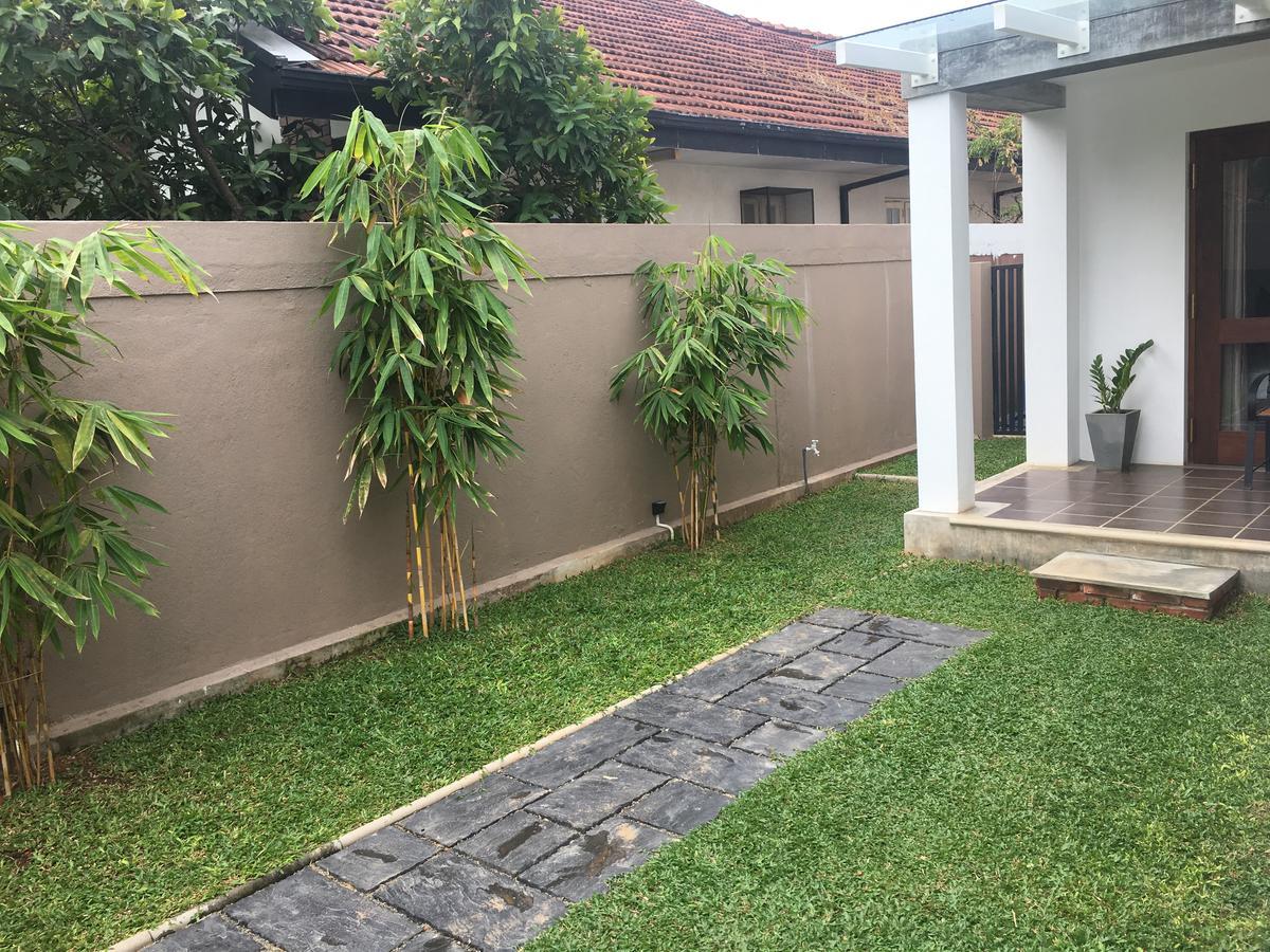 Villa A50 Negombo Exteriör bild