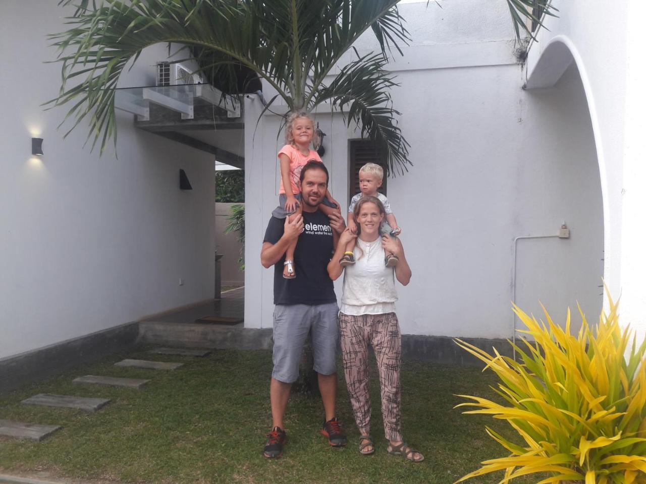 Villa A50 Negombo Exteriör bild